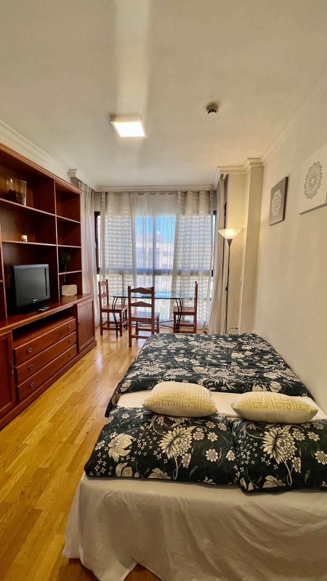 Deyanira Suite, Aeropuerto, Ifema Apartment Madrid