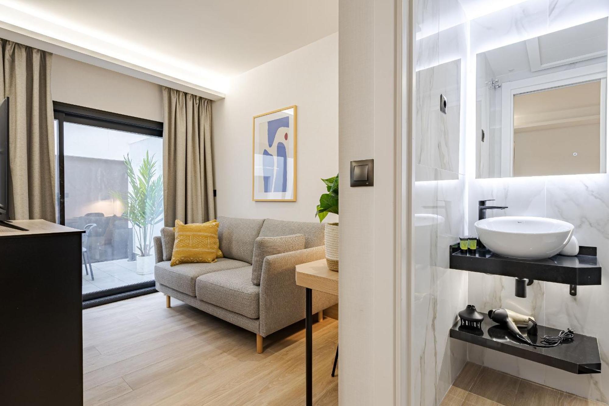 Feelathome Ventas Apartahotel *
