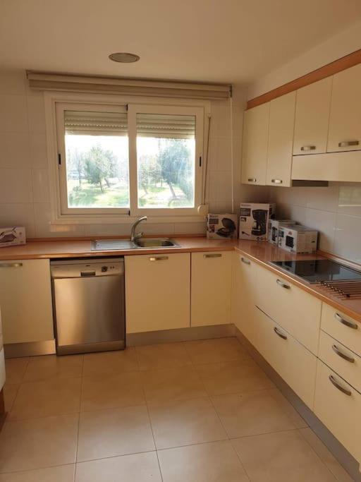 Ifema 5 4 Banos, Parking Free * Madrid