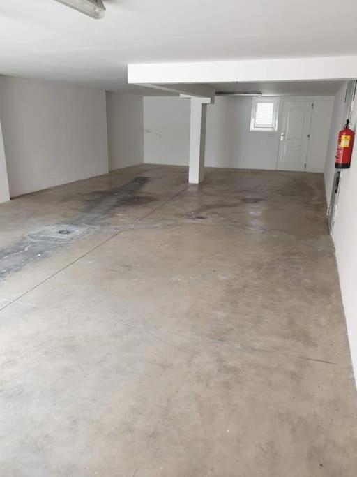 Ifema 5 4 Banos, Parking Free