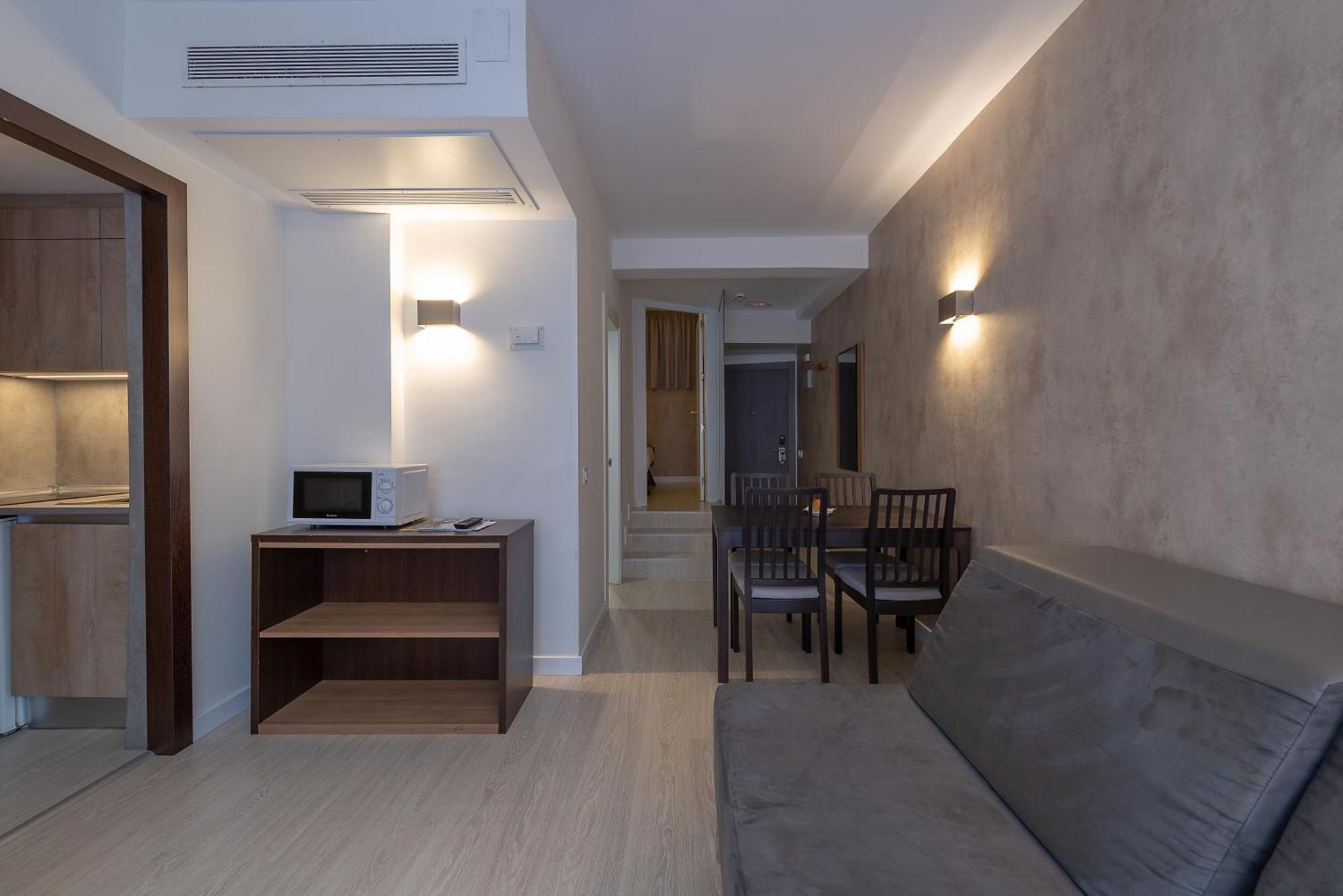 Recoletos Apart-hotel
