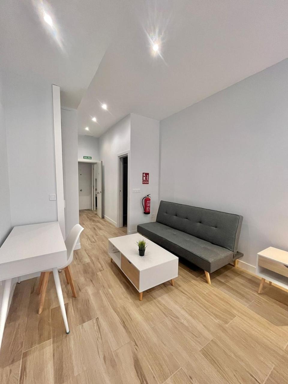 Estudio Chic Y Moderno Cerca Del Vibrante Centro De Ifema Apartment Madrid