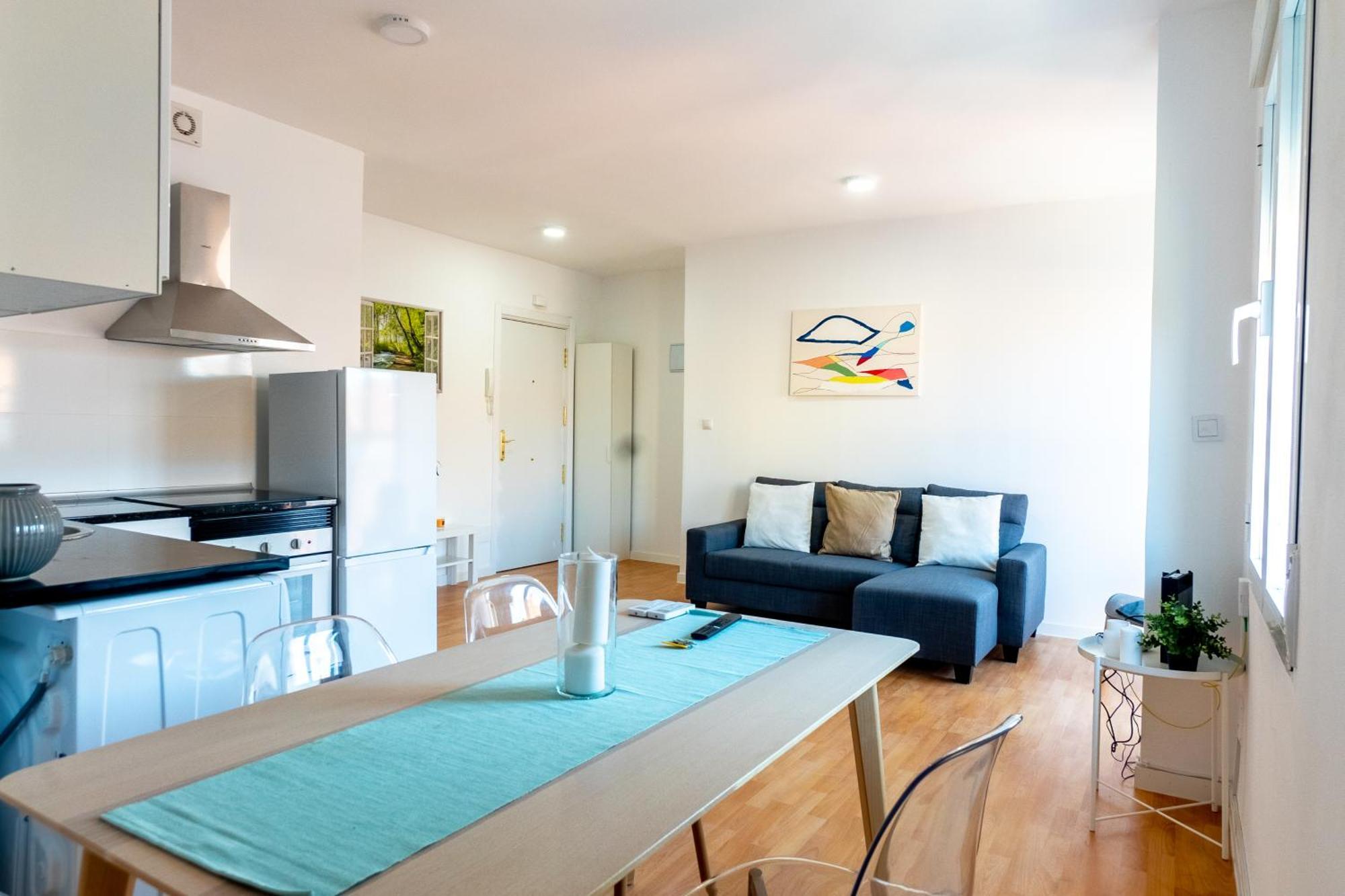 Homely 2 Bedroom In Barajas Appartamento