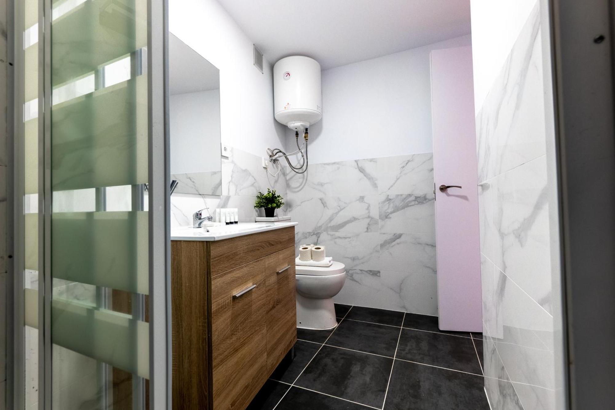 Appartamento Homely 2 Bedroom In Barajas