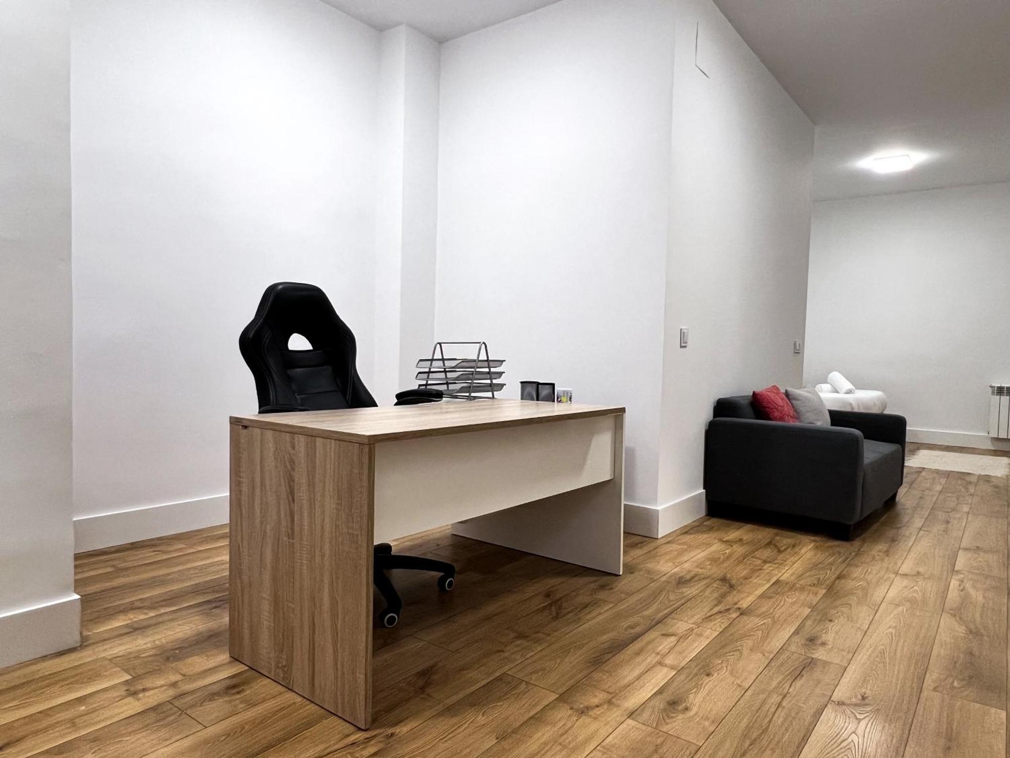 Apartamento Comfy For 9 In Ventas Madrid