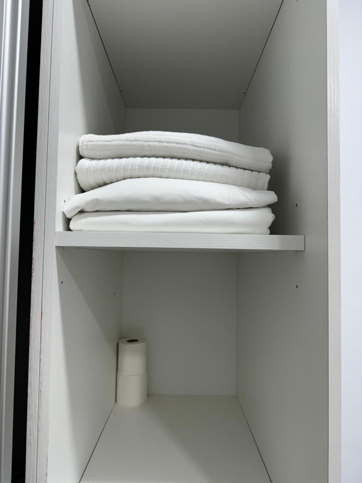 Apartamento Con Terraza Cerca Al Aeropuerto Apartment *