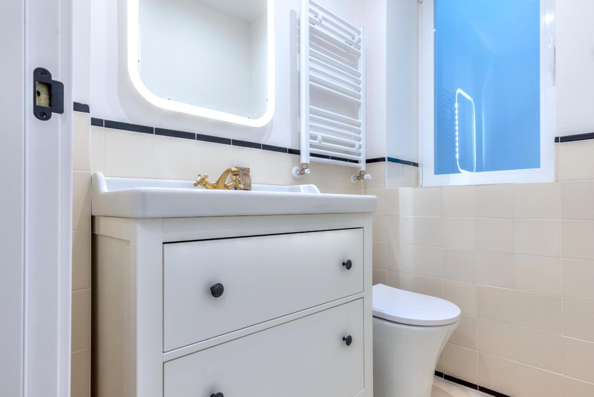 Apartamento Puerta De America En *