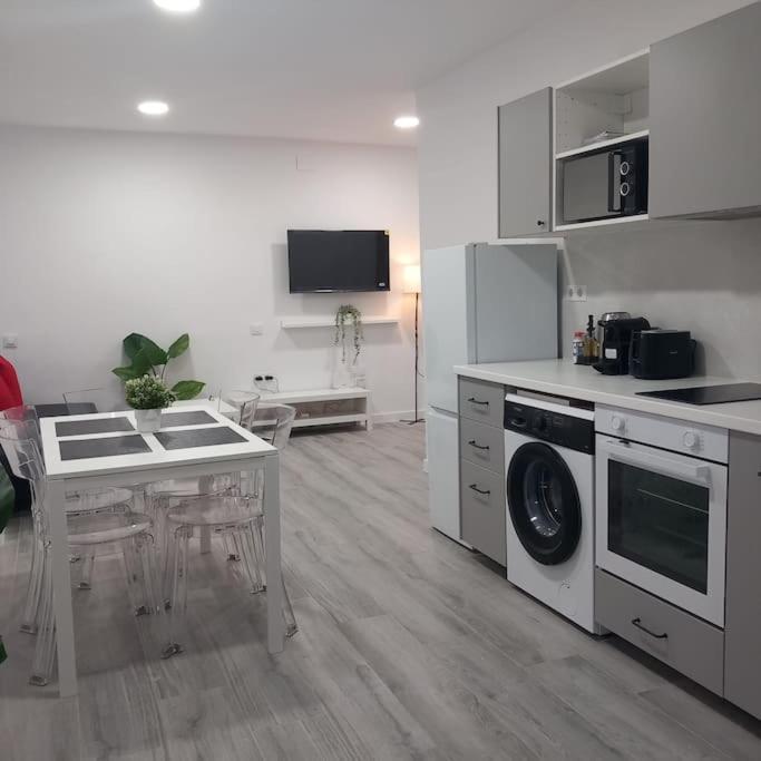 Santurce A1 Centro Wizink Feria Bernabeu Aeropuerto *