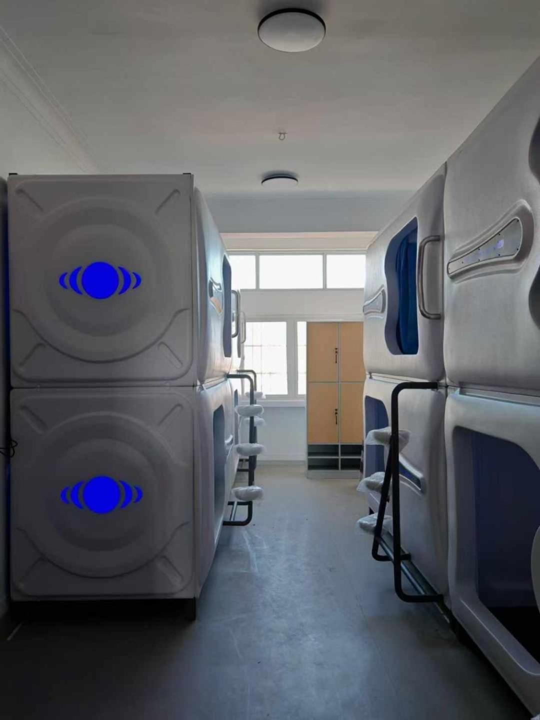 Space Capsule Albergue