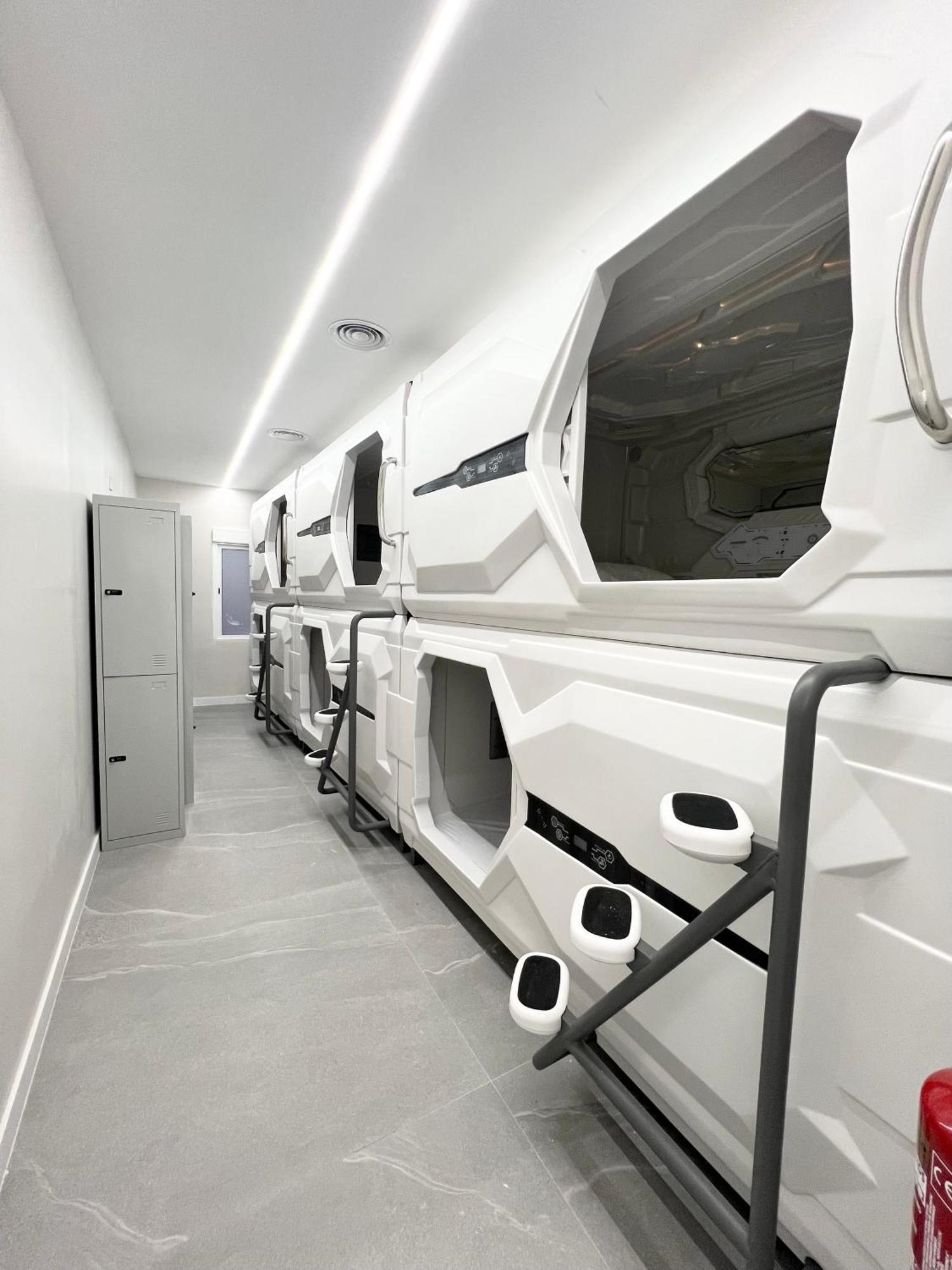 Space Capsule Albergue
