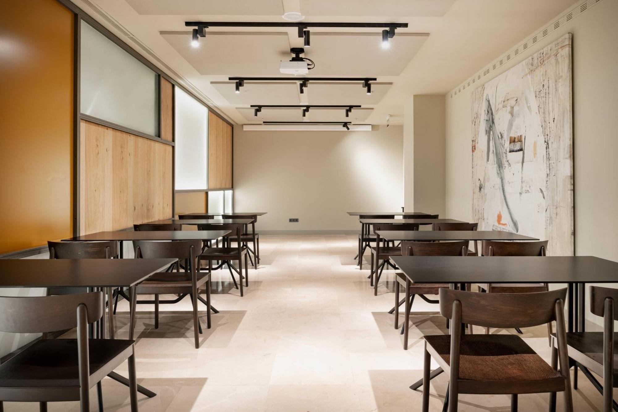 Ac Aitana By Marriott 4* Madri