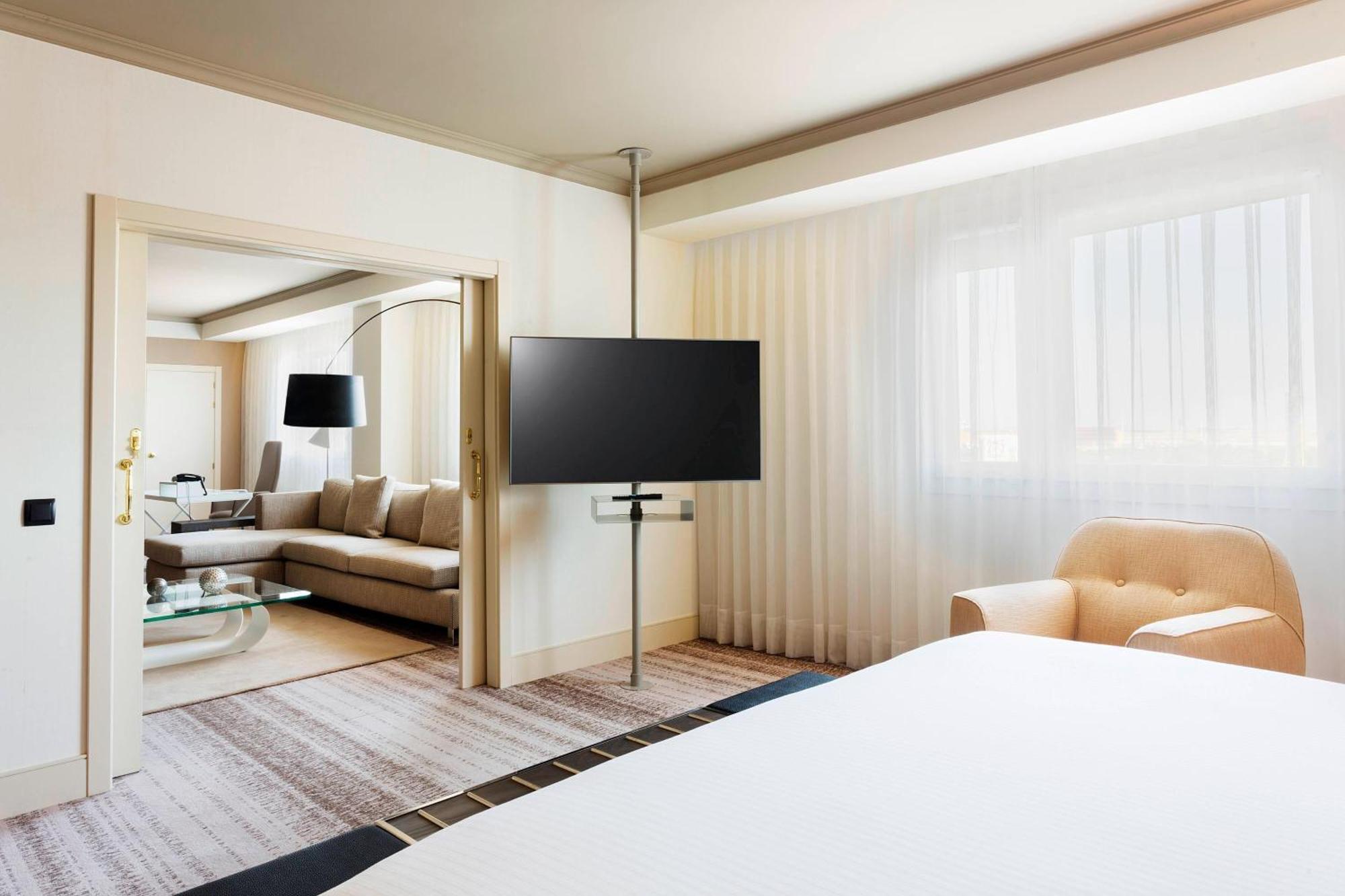 Marriott Auditorium & Conference Center Hotel 4*