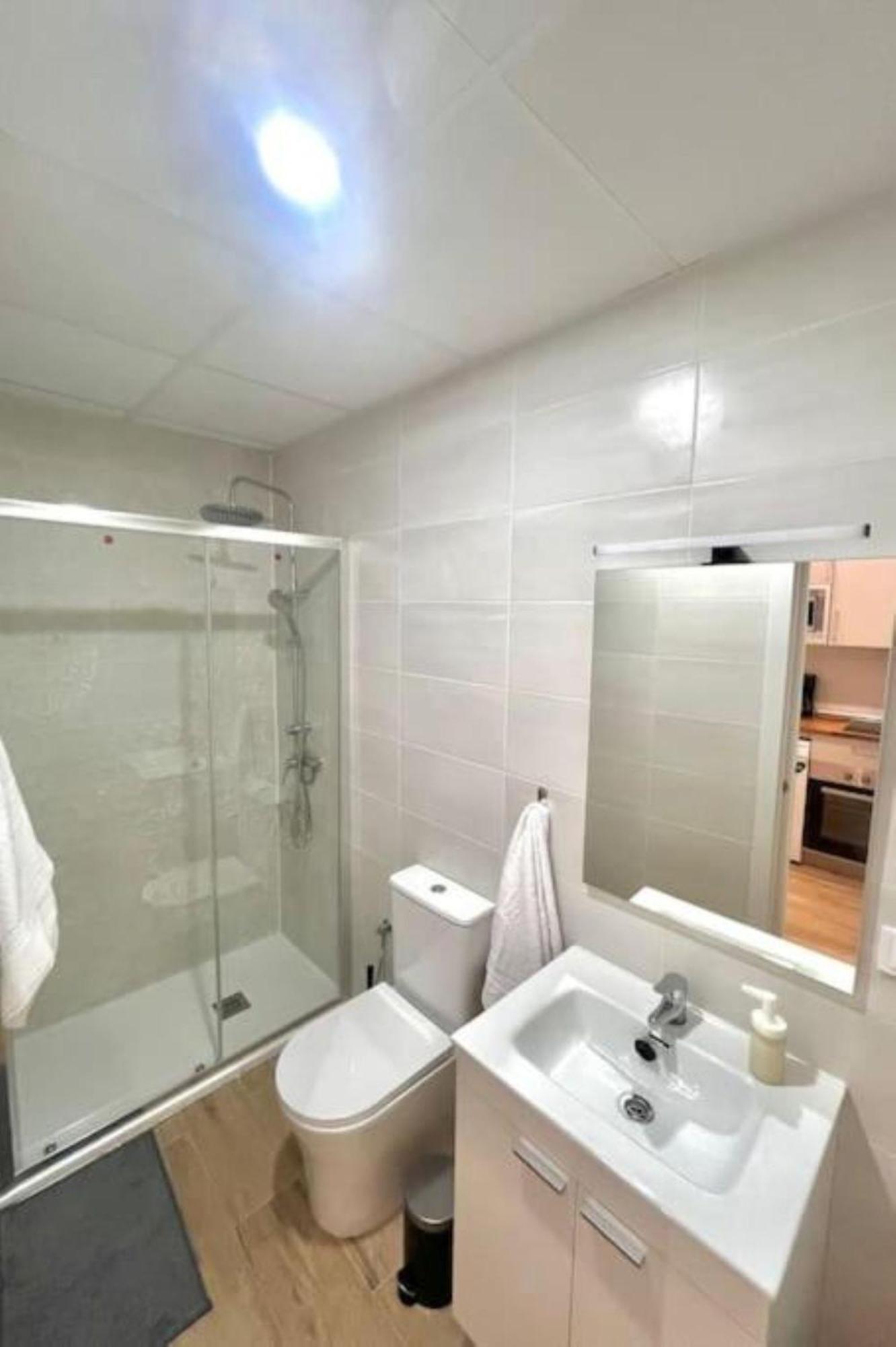 Estudio Chic Y Moderno Cerca Del Vibrante Centro De Ifema Apartment *