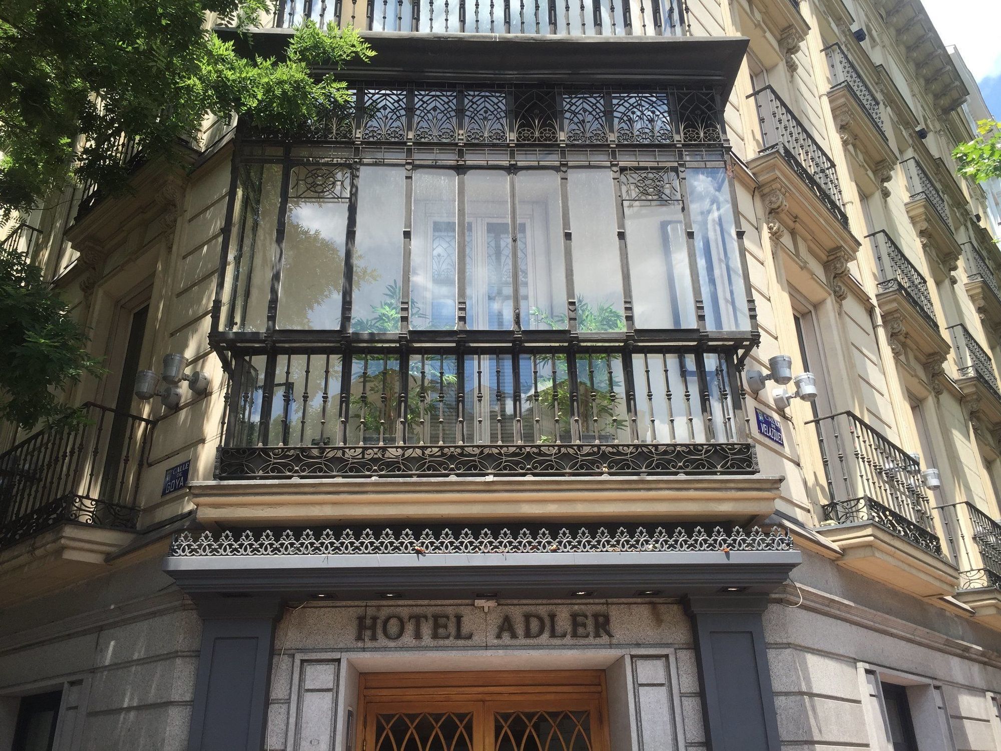 Hotel Adler