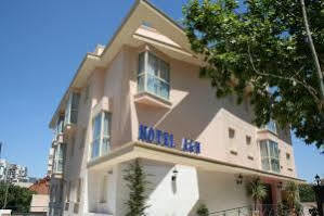 Arturo Soria Centro Hotel