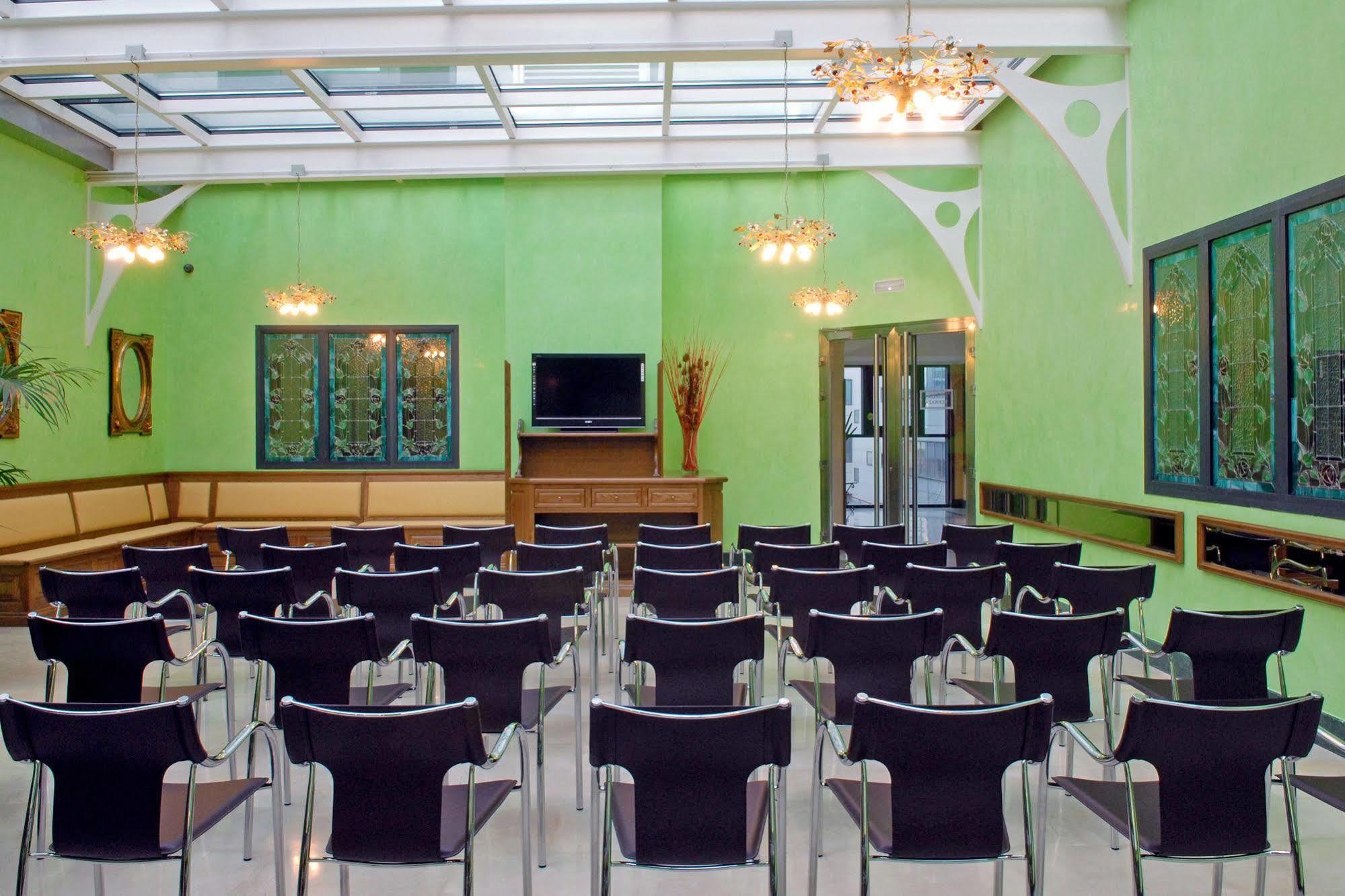 Julia Hotel 2*