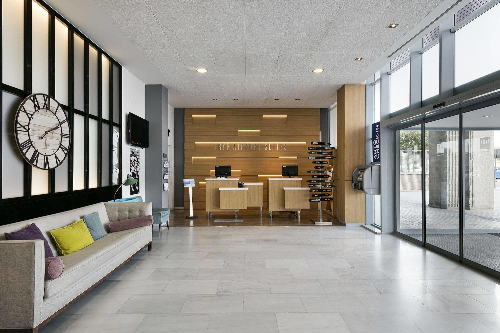 Airport Suites, Affiliated By Melia