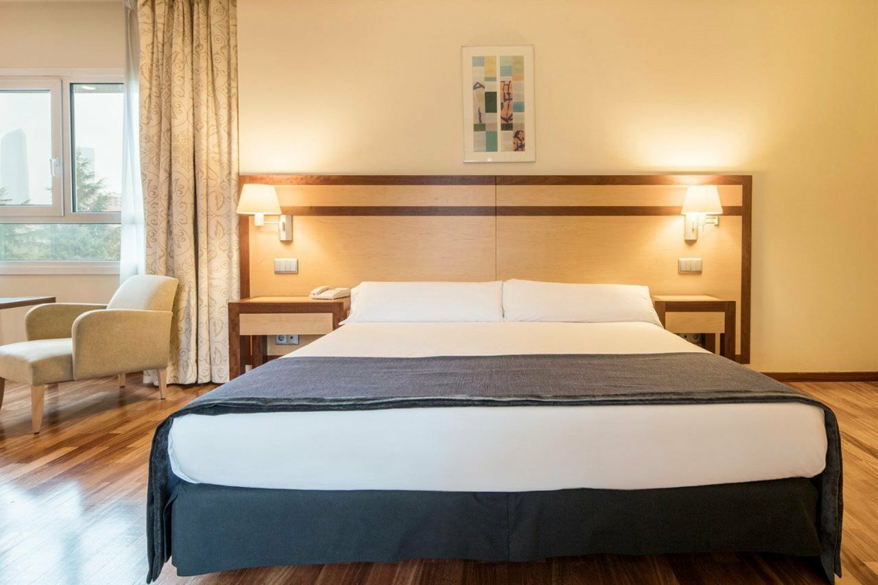 Ilunion Pio Xii Hotel 4*