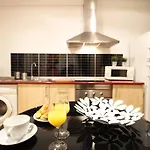 Centrico Apartamento Estilo Pop-Art By Batuecas