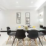 Dobo Homes Bailen Apartment