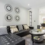 Dobo Homes Bailen Apartment