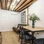 Bnbholder Rustic Group Gran Via & Sol
