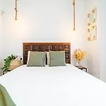 Edsam Madrid Apartments White