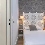 Homeabout Diego De Leon Apartment II