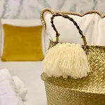 Charming Exclusive La Latina