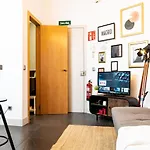Luxury Center 2 Bedrooms Apartment Puerta Del Sol