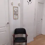 Apartamento 2 Dormitorios Cerca De Manuel Becerra