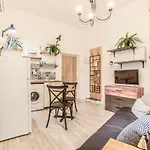 Apartamento Plaza De Lavapies Con Patio