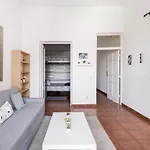 Comfy 4 Rooms Apt In The Heart Of Chueca