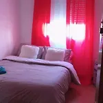 Apartamento De 3 Dormitorios Por Entrevias