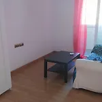 Apartamento De 3 Dormitorios Por Entrevias