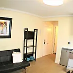 Apartamento cercano a Madrid Rio céntrico Nuevo