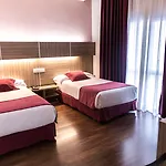 Hotel Serrano