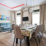 Sol & Gran Via: Experiencia De Diseno Y Comodidad.