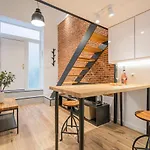 For You Rentals Duplex Temporal With Private Patio In The Center Of Madrid Mpe35