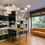 Homeabout Madrid Río Apartment