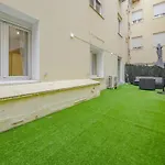 Acogedor apt 3 habitaciones y terraza en el centro