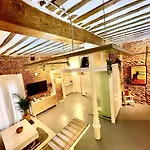Calle Amparo100 Red Brick Loft For 8 Madrid Lavapies
