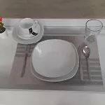 Acogedor Apartamento, Completamente Amoblado Con Aire Acondicionado