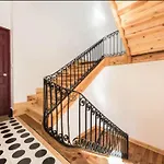 Joan\'S Piano Corrala Apartment In Lavapies.