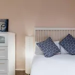 Cozy Apartment - 1 Bedroom