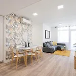 For You Rentals Moderno Apartamento Temporal Cerca Zoo Y Del Parque De Atracciones Ceb76