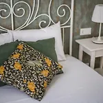 Simone Apartments