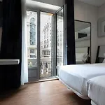 Petit Palace Triball