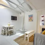 Charming Latina Center - Estancias Temporales