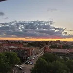 Alojamiento Entero En Madrid, Con Acceso Privado